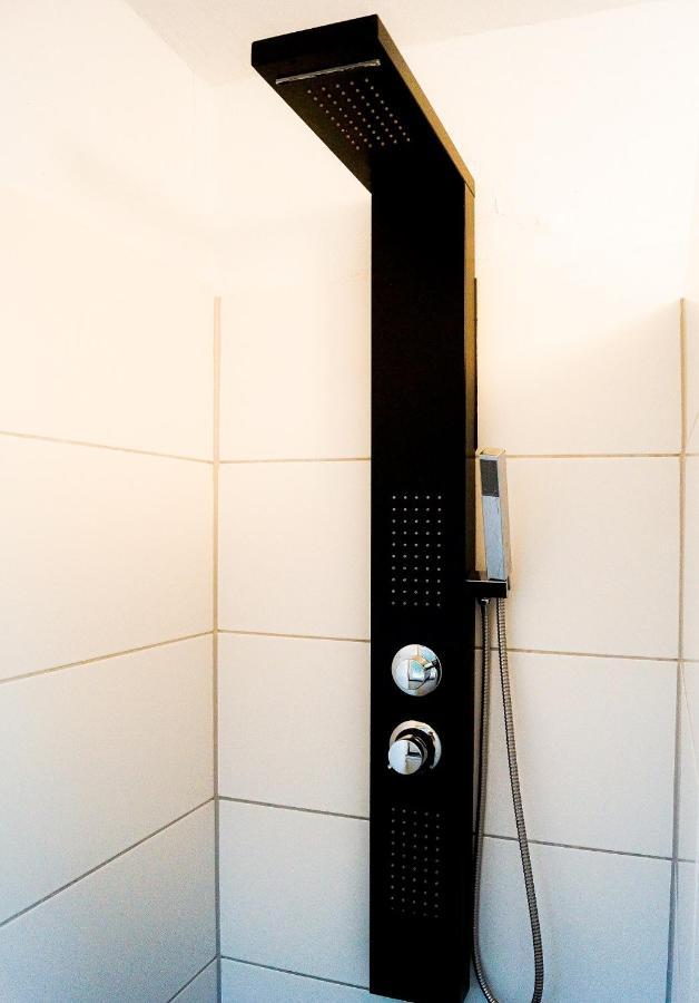 Moderne Ferienwohnung Black Beauty Auf Idyllischem Reiterhof Naehe Burg Eltz Münstermaifeld Eksteriør bilde